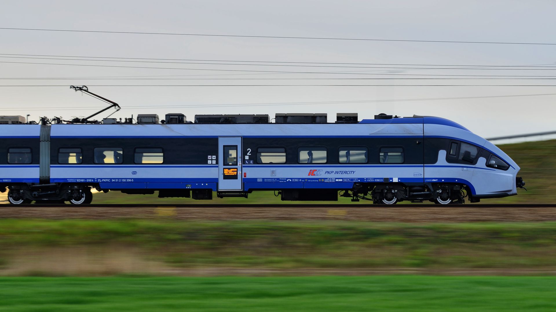 Nowa funkcja w aplikacji PKP Intercity. Bilety międzynarodowe