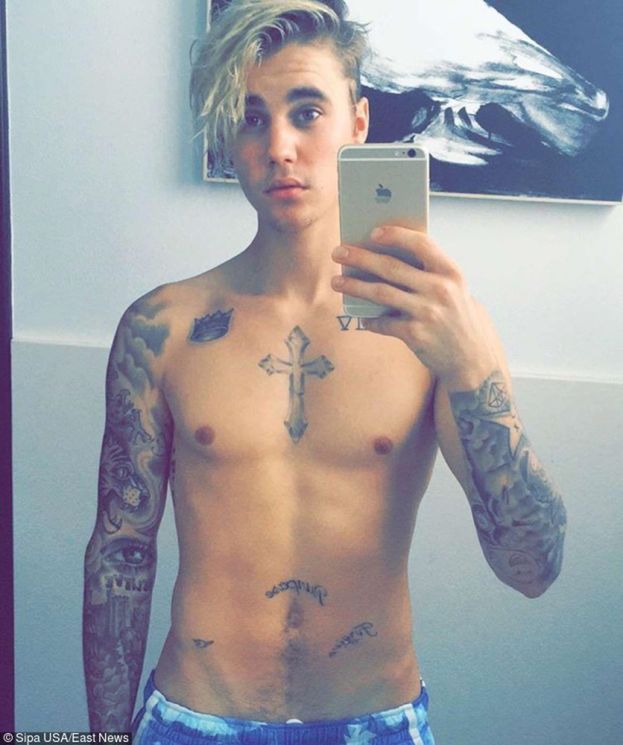 Znalezione obrazy dla zapytania tatuaz justina biebera indianin