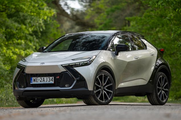 Chr vs yaris cross