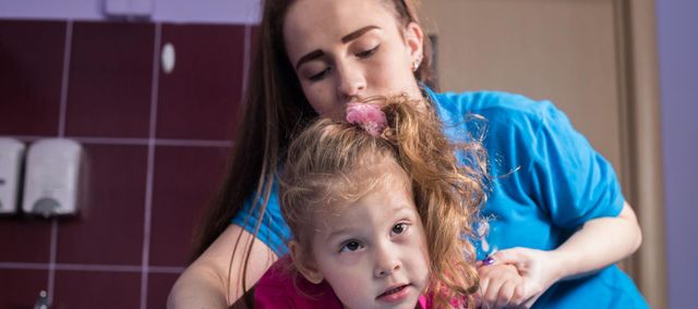 Ruszyl Program Sos Dla Rozszczepu Kregoslupa To Pierwsza Pomoc Dla Rodzicow Dzieci Z Tarnia Dwudzielna Wideo Wp Abczdrowie