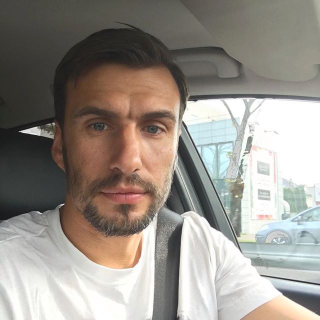 Nowo rozwiedziony człowiek i randki