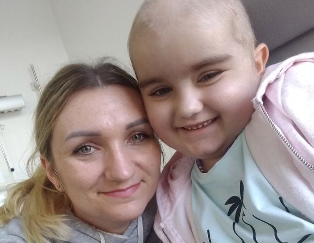 Na Jaką Chorobę Zachorowała Nel Koronawirus w Polsce. 6-letnia Hania zachorowała w kwietniu. Do dziś