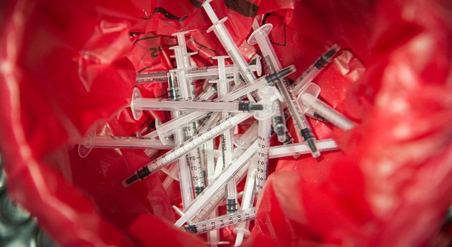 Skandal ze szczepionkami na COVID. Polacy otrzymali wadliwe preparaty