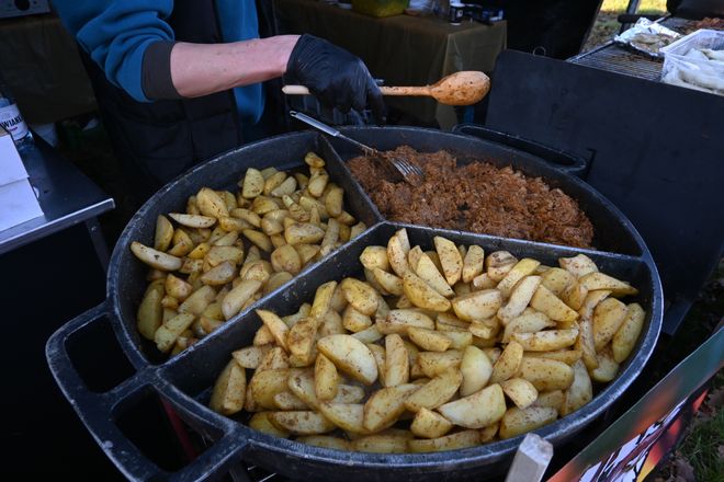 Ziemniaki i bigos z gęsiną