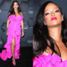 Neonowa Rihanna cieszy się z urodzin kosmetyków