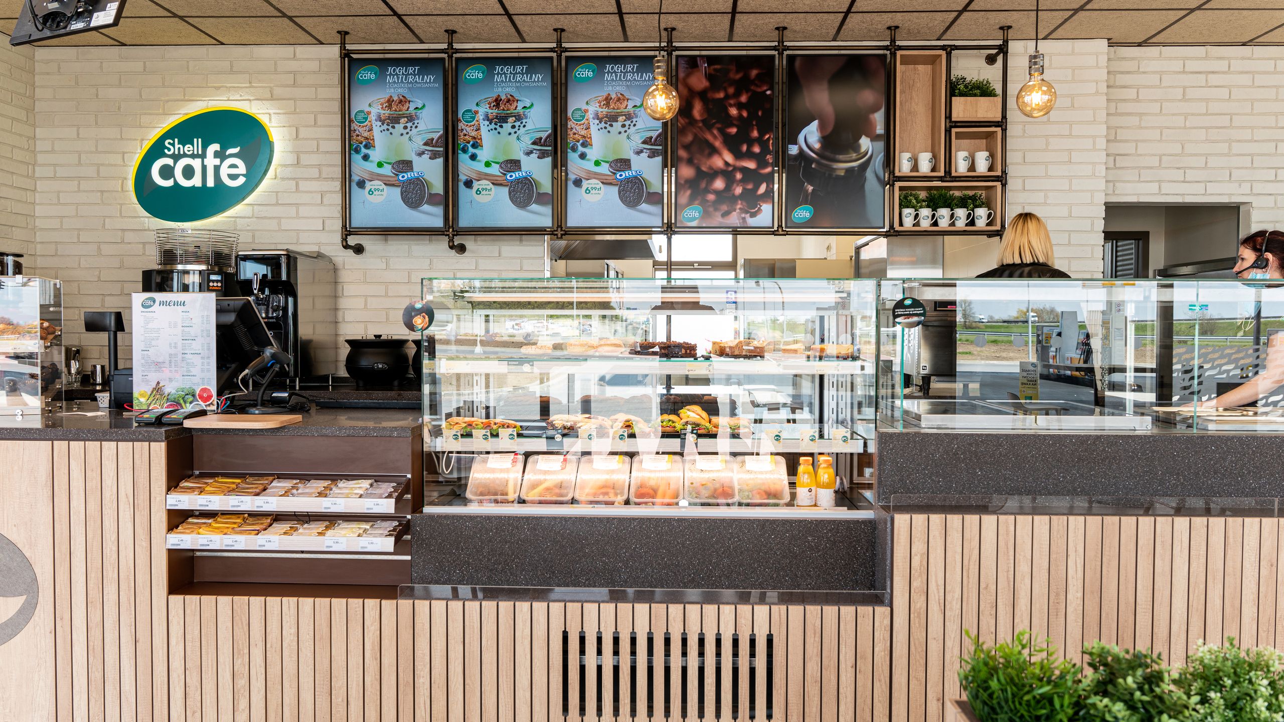 Kawa na trasie jak w kawiarni. Poznałem założenia nowej marki Shell ...