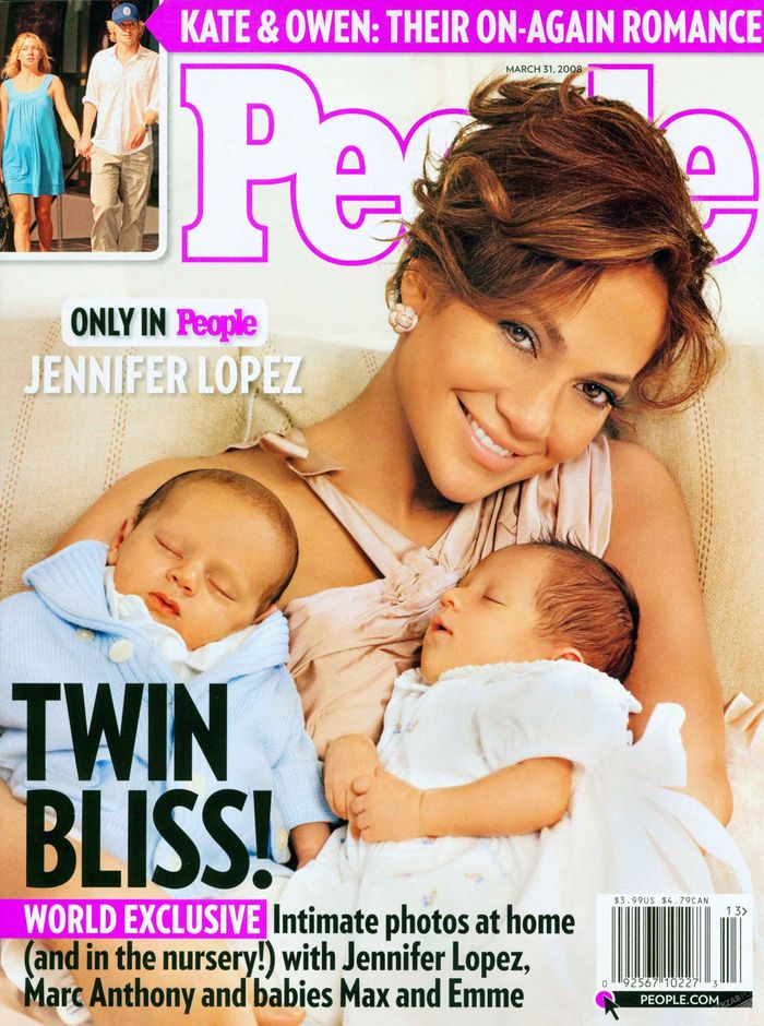 Singer JENNIFER LOPEZ and her twins MAX and EMME on the cover of People Magazine / issue March 2008