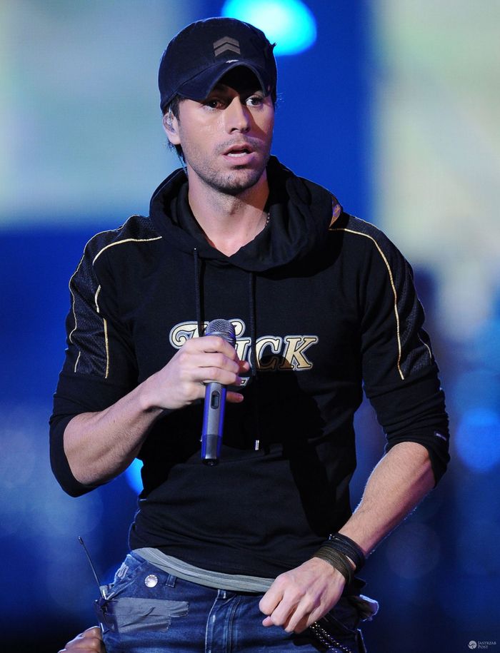 Enrique Iglesias stracił czucie w palcu