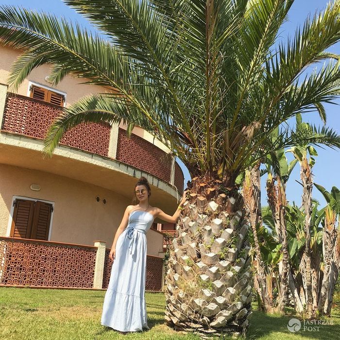 Julia Wieniawa pod palmą