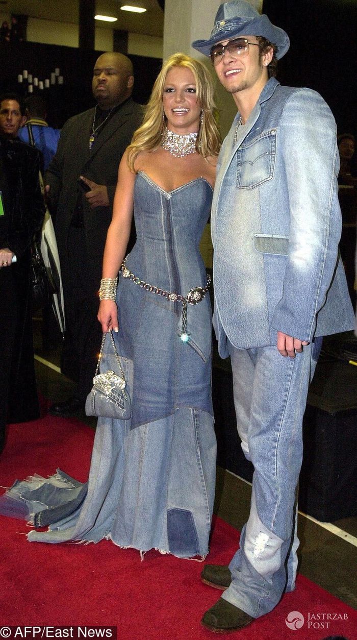 Britney Spears i Justin Timberlake w dżinsie na American Music Awards 2001