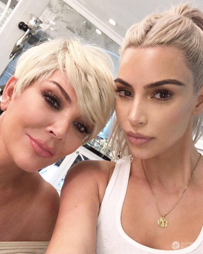 Kim Kardashian I Kris Jenner W Blondzie Wyglądają Jak Siostry