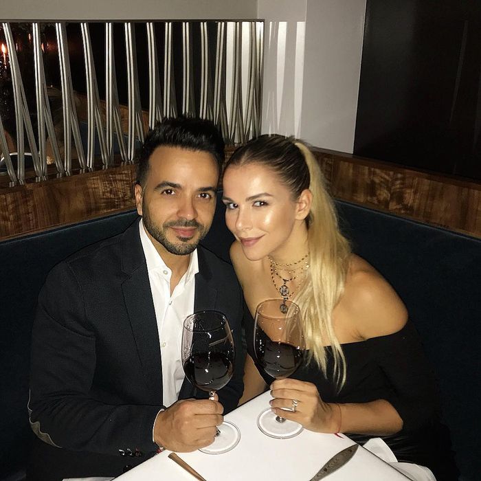 Przystojny Luis Fonsi ma piękną żonę i dwoje dzieci