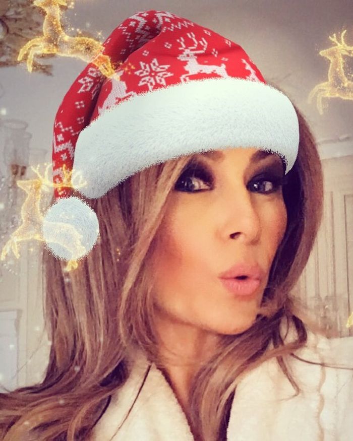 Melania Trump w świątecznej czapceac