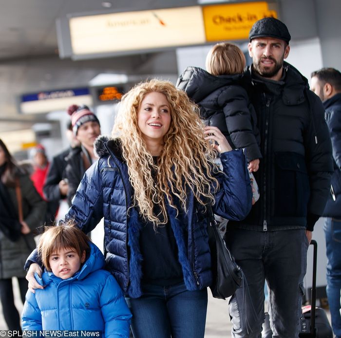 Shakira z Gerardem Pique i synami, Sashą i Milanem