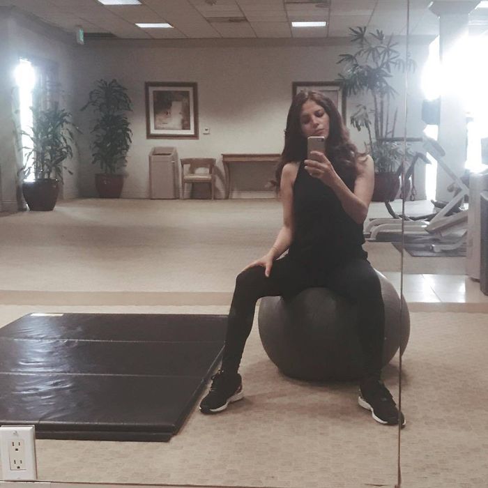 Weronika Rosati trenuje na siłowni