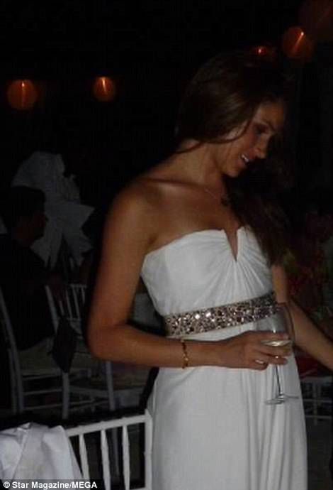 Meghan Markle, suknia ślubna z pierwszego małżeństwa  Instagram