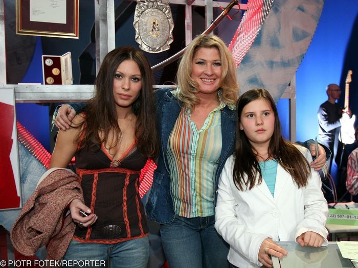 Beata Kozidrak z córkami Katarzyną i Agatą w 2005 roku