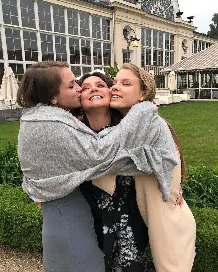 Kinga Rusin z córkami - Polą i Iga Lis
