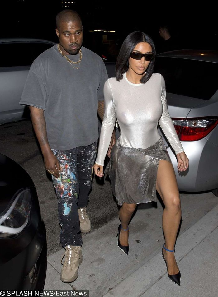 Kim Kardashian w krótkich włosach i bez stanika na kolacji z Kanye Westem