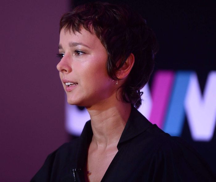 Monika Brodka zaprezentowała nową fryzurę na konferencji platformy Showmax