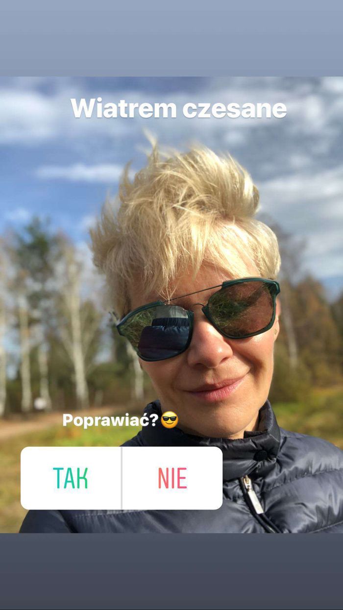 Małgorzata Kożuchowska w mierzwionych przez wiatr włosach