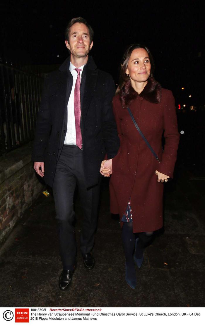 James Matthews i Pippa Middleton na świątecznej kolacji z brytyjską rodziną królewską