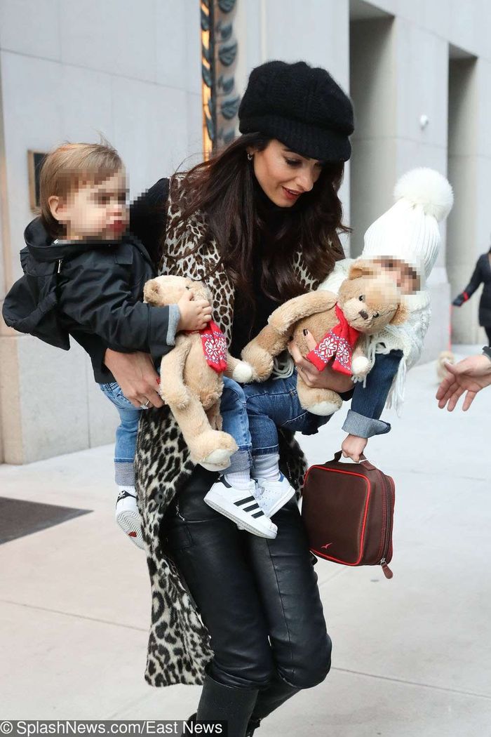 Amal Clooney z dziećmi, Ella i Alexandrem, w Nowym Jorku