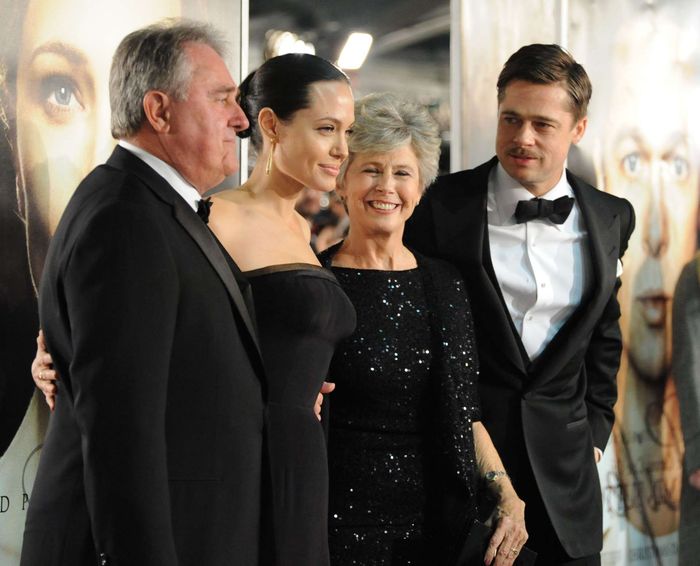 Angelina Jolie z rodzicami Brada Pitta