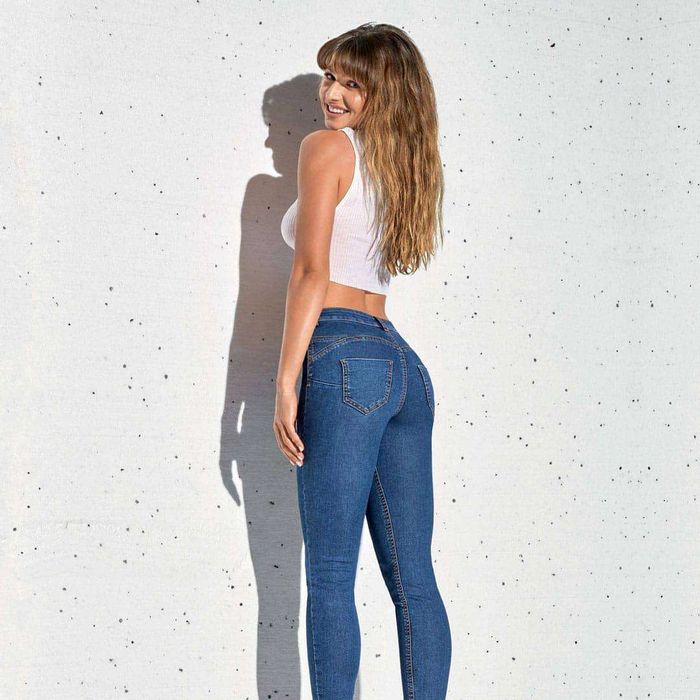 Anna Lewandowska w nowej sesji pozuje jak Jennifer Lopez