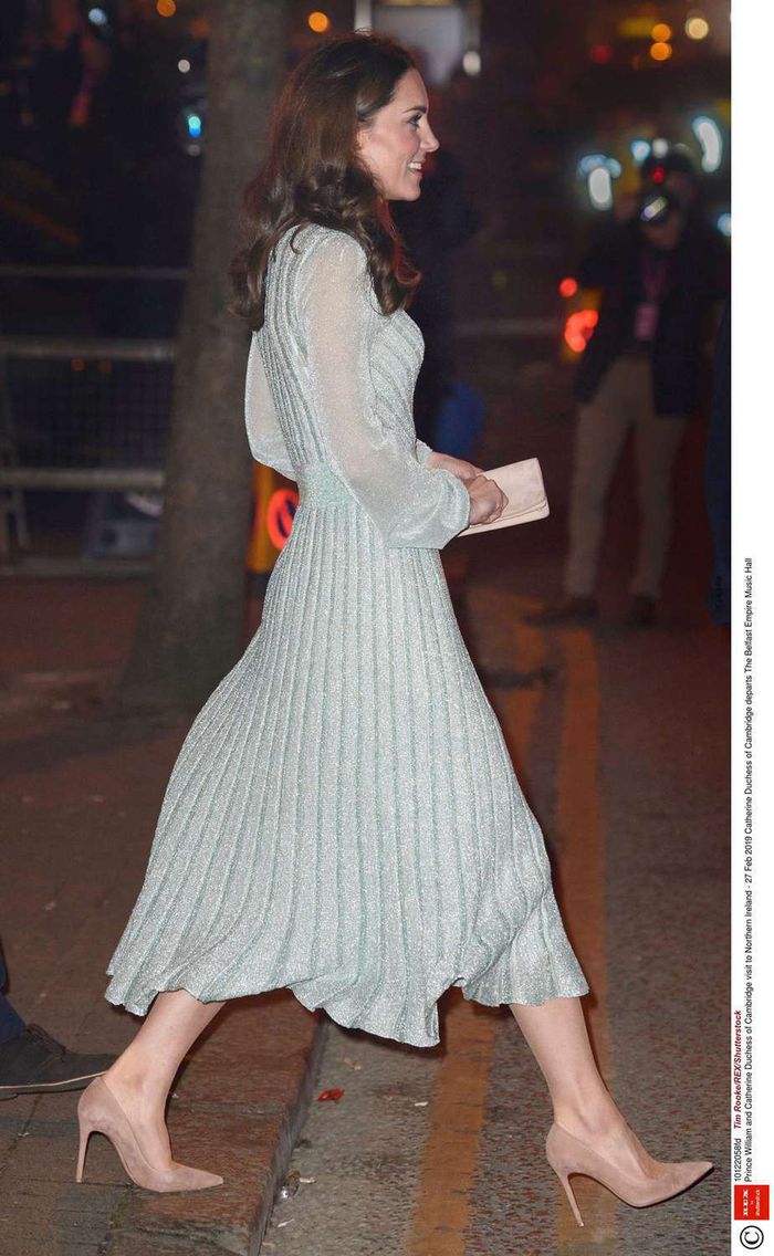 Księżna Kate w prześwitującej sukience w Belfaście