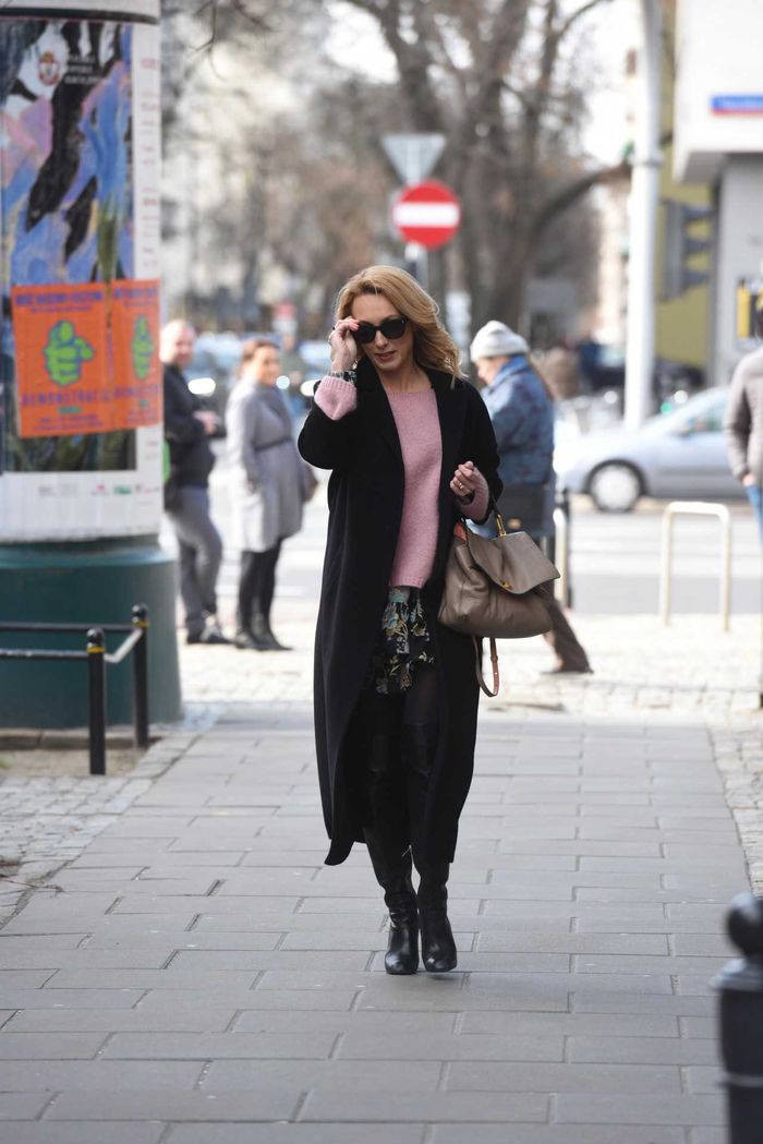 Anna Kalczyńska jak nastolatka przed studiem TVN