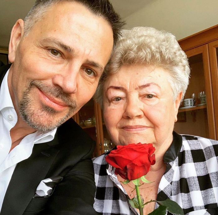 Krzysztof Ibisz z mamą – Dzień Matki 2019
