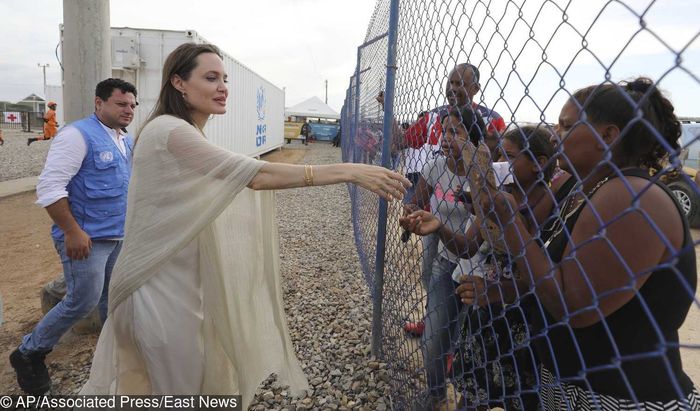 Angelina Jolie podczas spotkania z uchodźcami