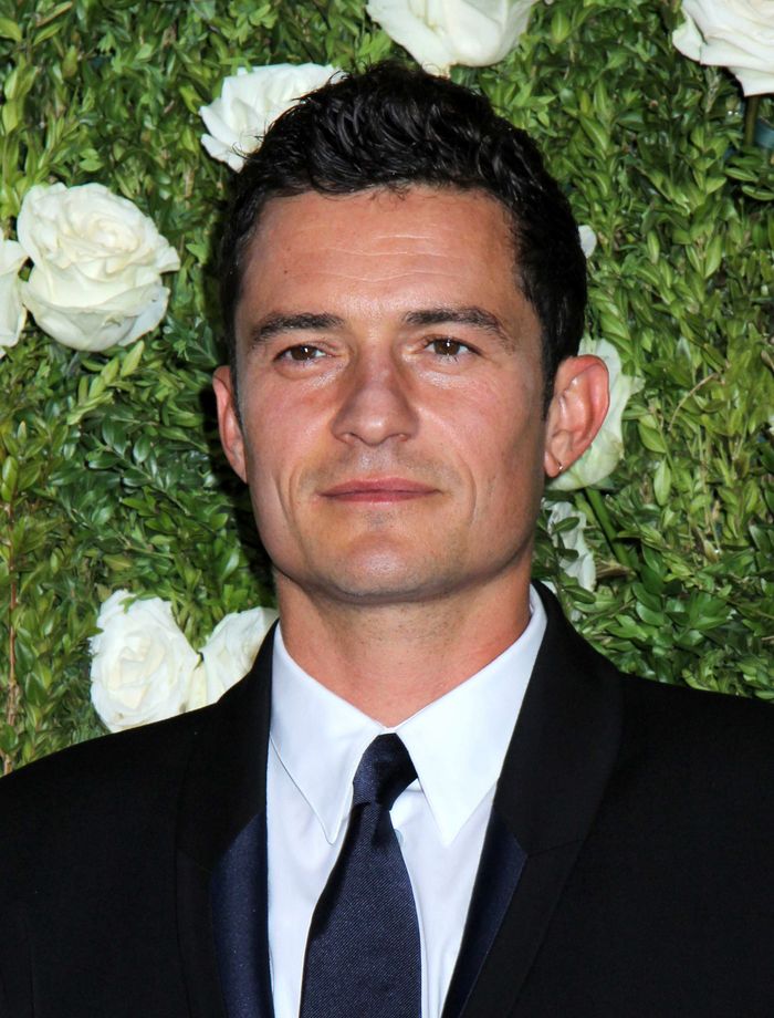 Orlando Bloom w "Carnval Row". O czym jest ten serial?