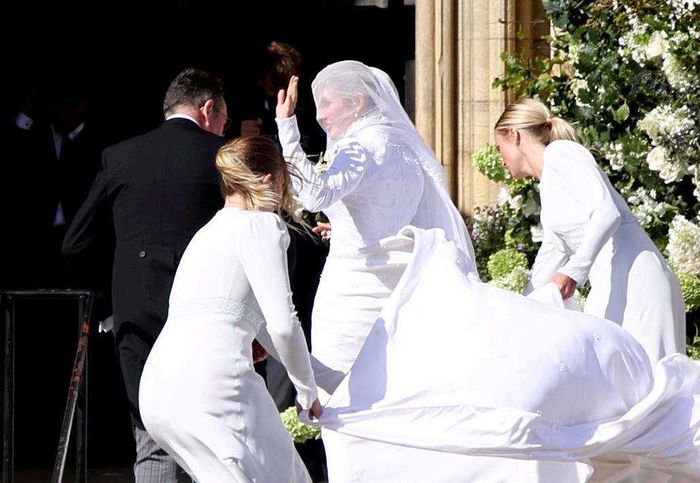 Ellie Goulding w sukni ślubnej