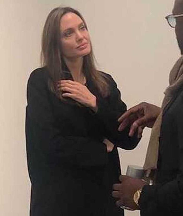 Angelina Jolie Bez Makijażu Przyłapana Przez Turystę Zdjęcie Z Ukrycia