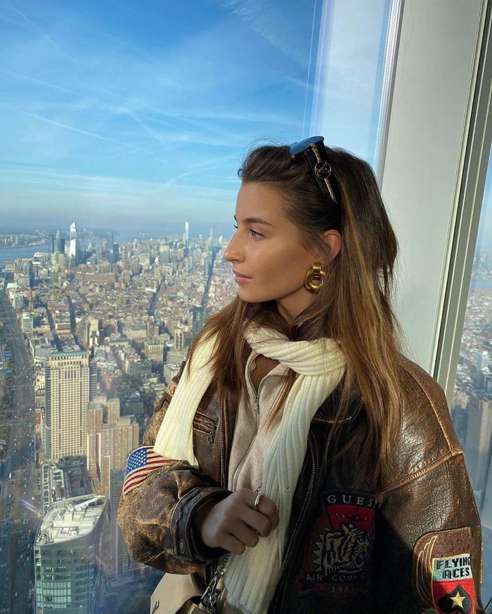 Julia Wieniawa w Nowym Jorku - obrączka