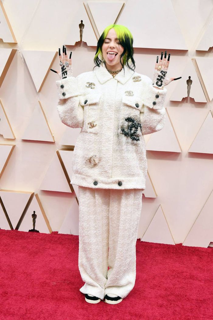 Billie Eilish – Oscary 2020, kreacja: Chanel