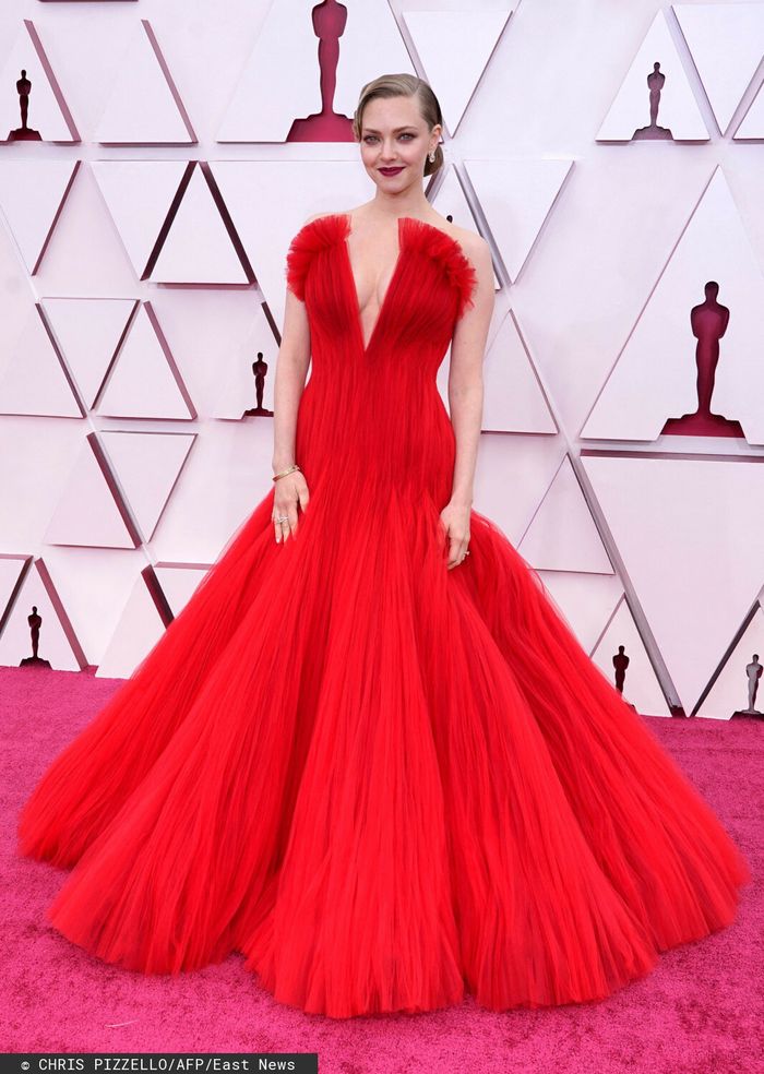 Amanda Seyfried – Oscary 2021, kreacja: Armani Prive