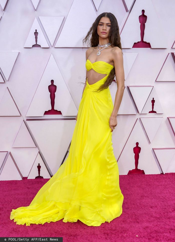 Zendaya – Oscary 2021, kreacja: Gucci