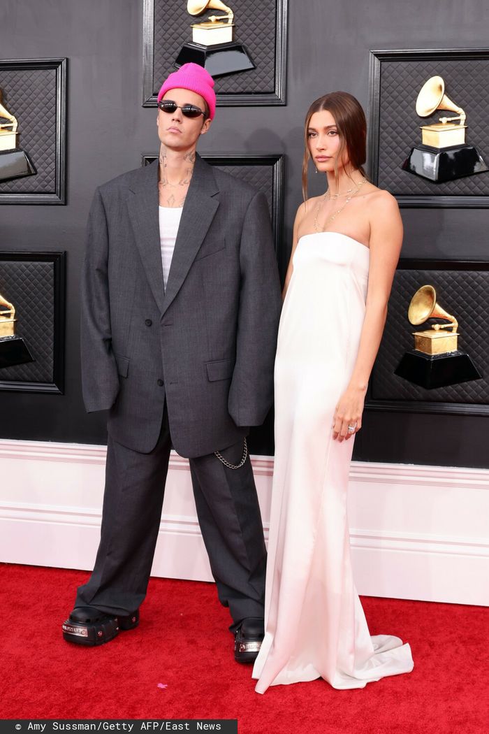 Justin Bieber i Hailey Bieber – Grammy 2022, kreacje: Balenciaga