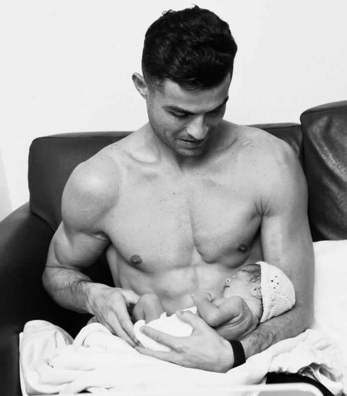 Cristiano Ronaldo z córeczką | fot. Instagram.com/cristiano