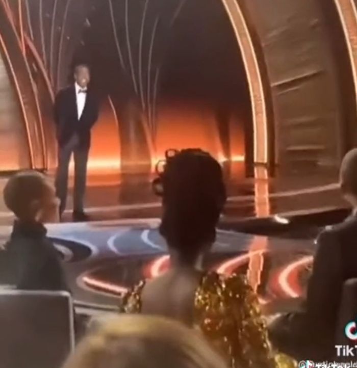 Jada Pinkett Smith - reaguje śmiechem na Oscarach