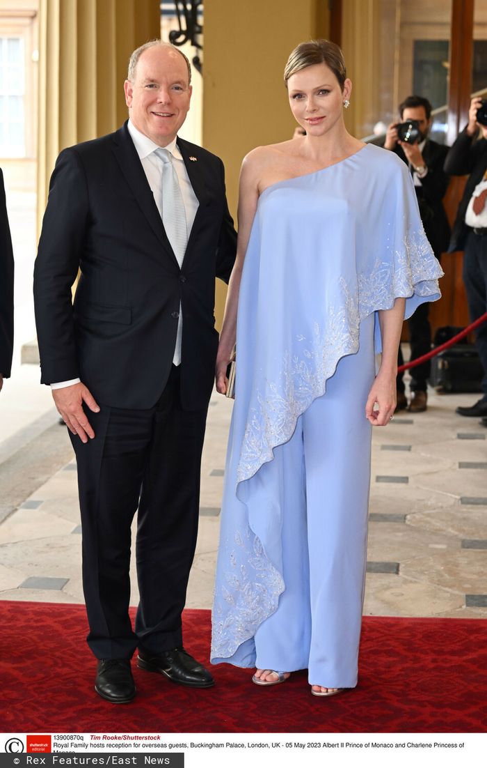 Albert i Charlene z Monako - przyjęcie przed koronacją Karola III (fot. East News)