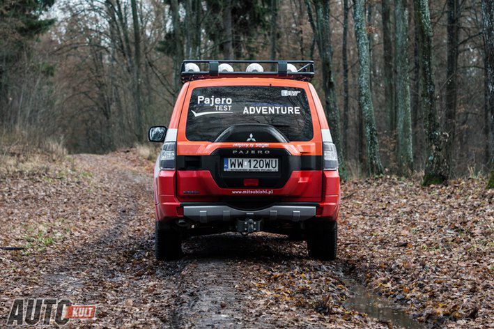 Mitsubishi Pajero 3.2 Di-D At Family Adventure - Test, Opinia, Spalanie, Cena | Autokult.pl