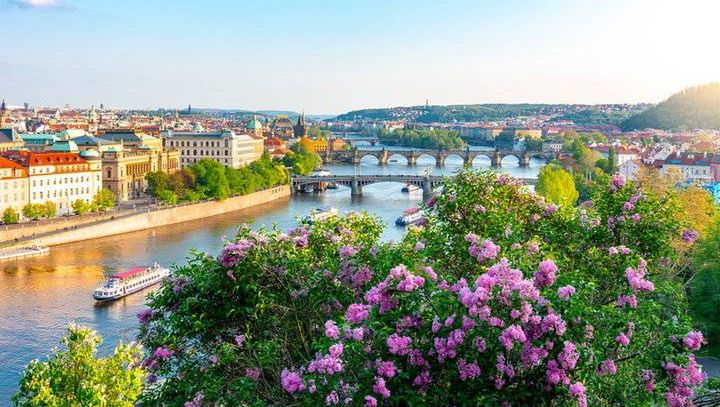 Wiosna w Czechach. Najlepsze miejsca i opcje na udany urlop