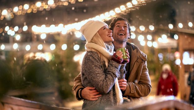 Wcześniej, ale drożej. Polacy rezerwują święta i sylwestra