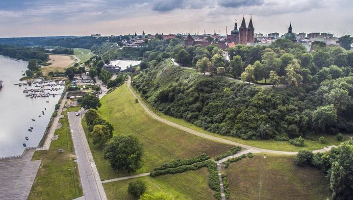 Płock - z plażą w sercu miasta. Idealne miejsce na weekendowy city break