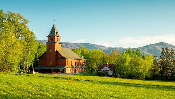 5 najpiękniejszych kościołów w górach w Polsce