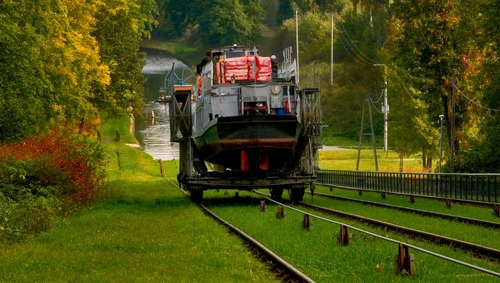 Statkiem po Trawie. Wyjątkowa atrakcja na Kanale Elbląskim